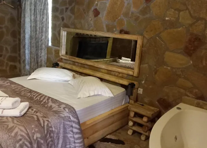 Eco Oneiro Aparthotel 3*